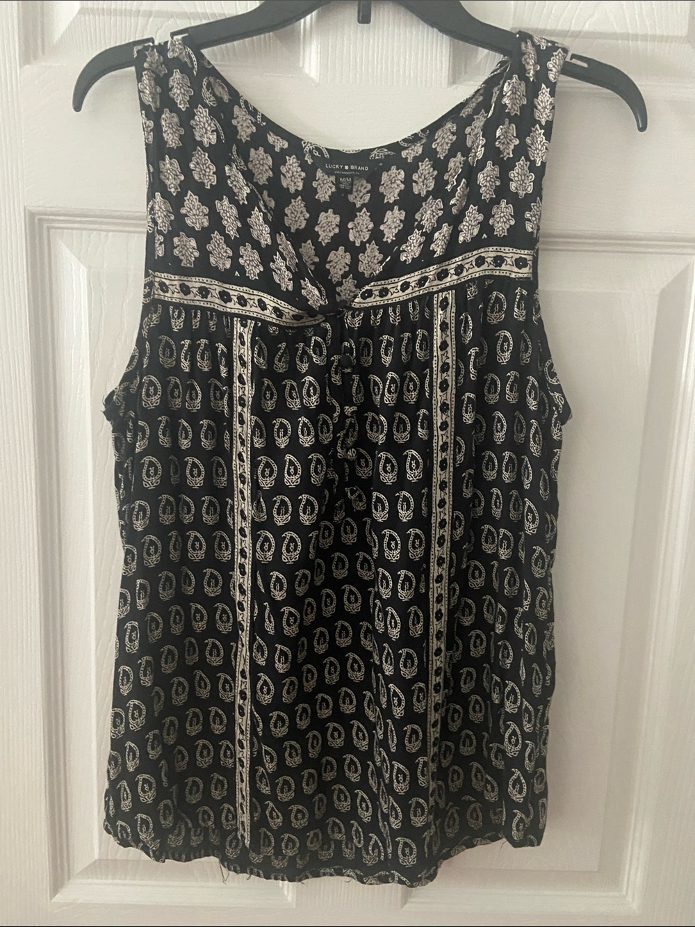 Lucky Brand Black and Cream Paisley Sleeveless Camisole